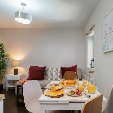 Impressive Restful Houses - Prime Location * Porto